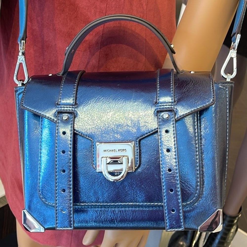 MICHAEL KORS
Manhattan Medium TH SCHOOL Crackled Metallic Leather SATCHEL
TEAL